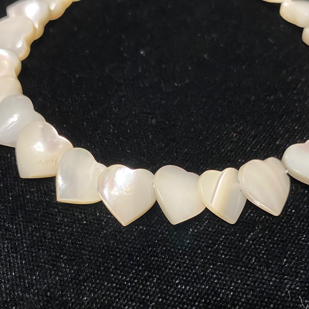 Vintage Mother of pearl Heart Shaped Cream Bracelet - Picture 3 of 16
